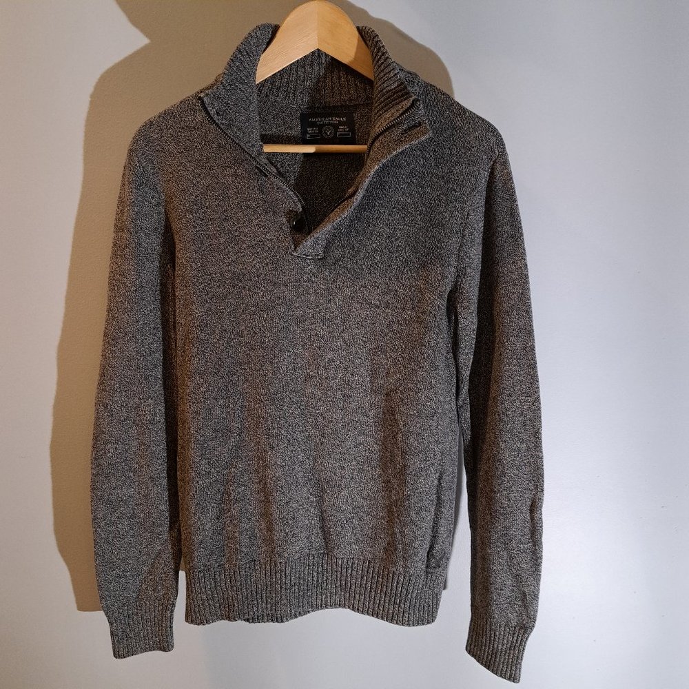 American Eagle Outfitters Men's Small Athletic Fit Quarter Zip Cowl Neck Sweater